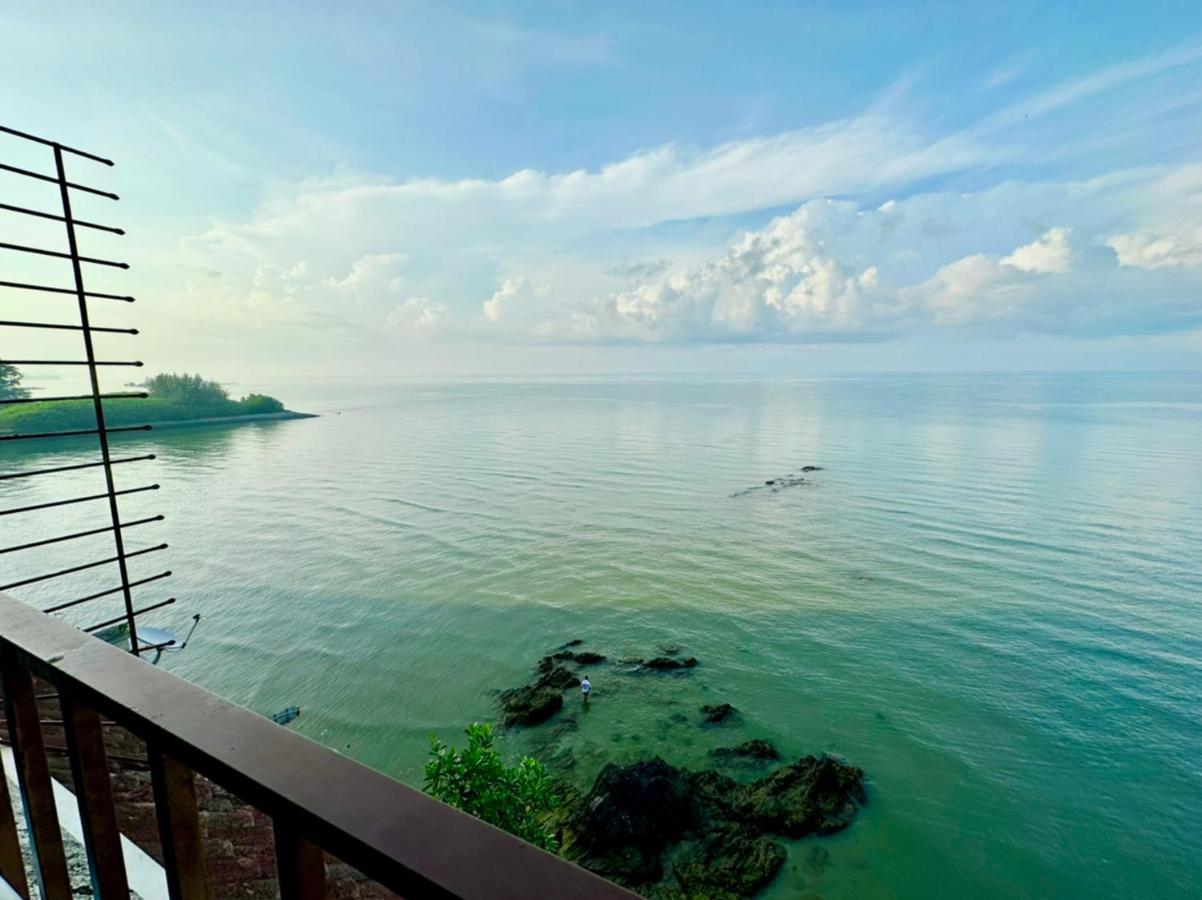 Pd Seaview Vip Staycation W Wifi Kampong Bagan Pinang Exterior foto